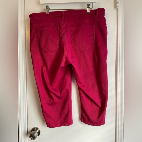 Lee’s Classic Fit Women’s Capri - Picture 5 of 10